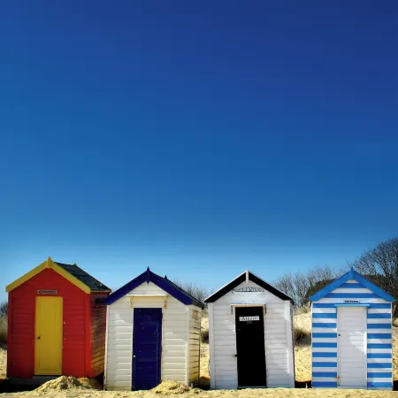 The Lighthouse - luxury hotel style, central apartment with fantastic sea views