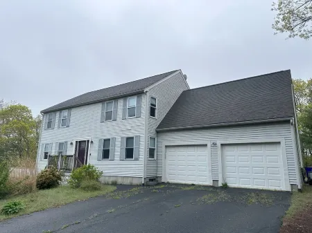 Poolside Lake Escape – Family-Friendly Waterfront Home with Private Pool & Dock