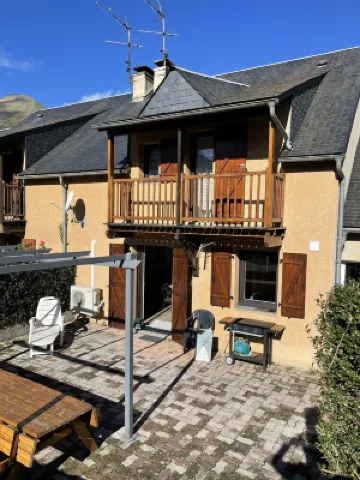 Location Tout Confort 8 Personnes Dans les Pyrénéées Hotels in Esquièze-Sère