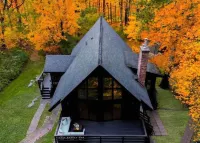 NEW: Chalet Getaway, 5 min to Main St