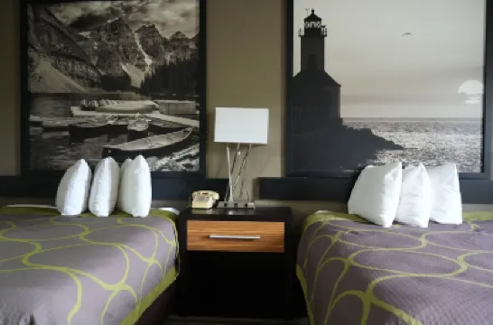 Super 8 by Wyndham Watseka 미들포트 타운쉽 호텔