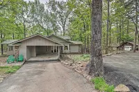 Secluded Edgemont Getaway w/ Huge Outdoor Deck! - balcony