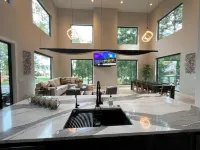 GAME DAY PERFECT! Minutes from Death Valley and  steps to Patrick Square! 🏈🐅🧡