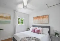 2 lakefront cottages on Shadow Lake with dock and water toys