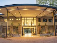 Waterfalls Lodge Hotels in Victoria Falls