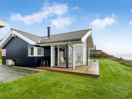 "Næwe" - 10m to the Fjord Отели в г. Roslev