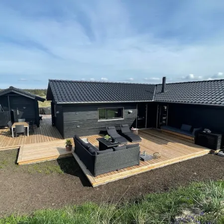 "Hinda" - 1.2km from the Sea Hotels in Bindslev