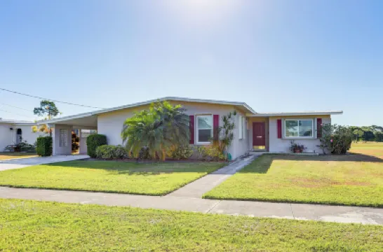 Sunny Port St Lucie Home: Lanai & Golf Course View Hotels near Port St. Lucie Botanical Gardens