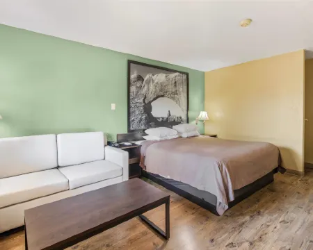 Super 8 by Wyndham St. George UT セントジョージのホテル