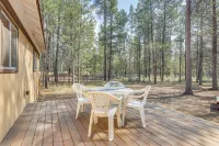 Peaceful La Pine Cabin w/ Deck: 1 Mi to State Park - Homestays