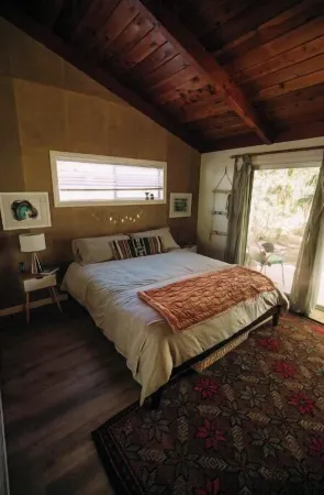 Cardiff Hope House with Ocean View