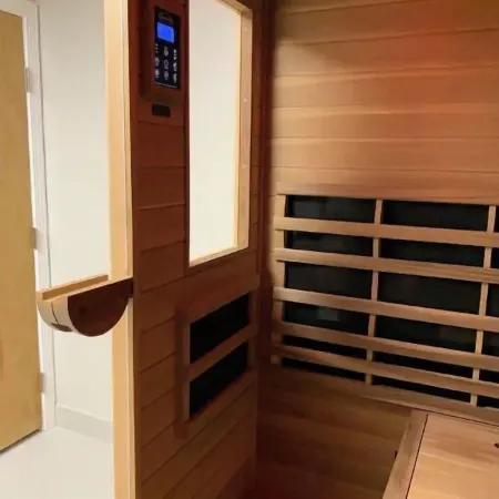Hidden Hemlock Retreat Sauna, Spa Tub, Fireplace, 500M Wi-fi, L2+ EV Charger