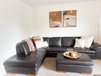 Clean and comfortable 2-bedroom house with AC, WiFi in central Eugene location.