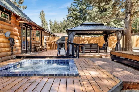 Maltby Modern Log Cabin #2307