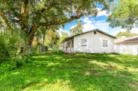 Walk to dwnt/7min to beach/king bed/Free parking