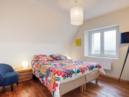 Studio in Étel with Panoramic Beach Views