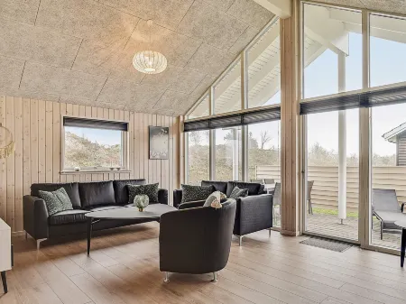 10 person holiday home in Hasselberg