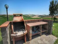 Spacious Tuscan Farmhouse