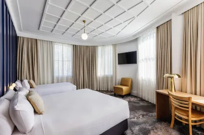 Royal Exhibition Hotel Hotels near First Drop Cafe