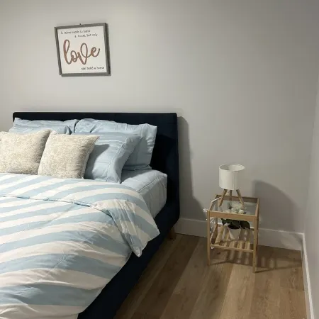 Charming 1-bedroom apartment in enchanting Moncton with WiFi