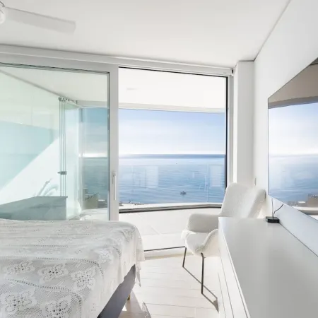Stunning Seafront Apartment in Carvajal Beach