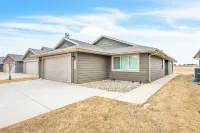 Simply Stunning Bridges Bay Retreat Cabin Accommodates 11