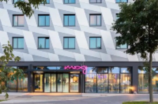 Moxy Berlin Airport Hotéis em 