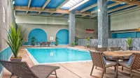 Holiday Inn NIAGARA FALLS STATE PARK ENTRY by IHG - プール