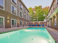 Holiday Inn Express & Suites SANTA CRUZ by IHG Hotels in Santa Cruz