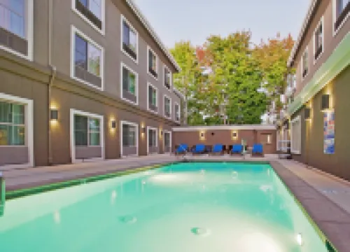 Holiday Inn Express & Suites SANTA CRUZ by IHG