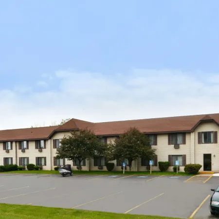 Travelodge by Wyndham Ishpeming/Marquette Отели в г. Ишпеминг