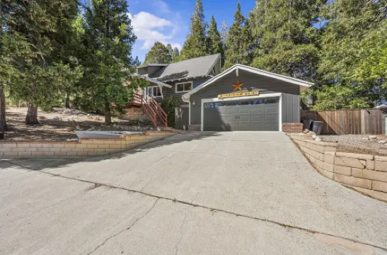 Mountain Cabin Retreat Fenced Yard Game Room Easy Parking