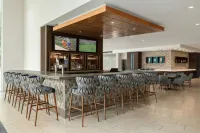 SpringHill Suites Roanoke - bar