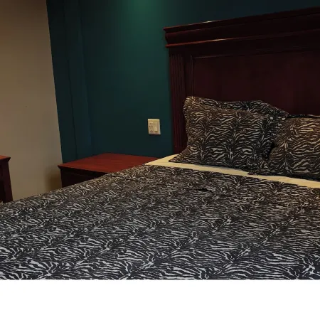 Queensway Motel