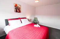Polperro House - Chic & Stylish Home Hotels in Orpington