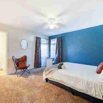 The Nest with Firepit & Backyard Swings Rooms