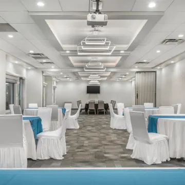 Executive Residency by Best Western Calgary City View North