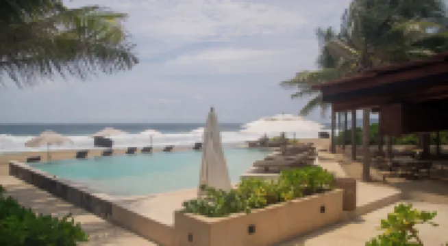 Minimalist elegance by the beach Hotels in 