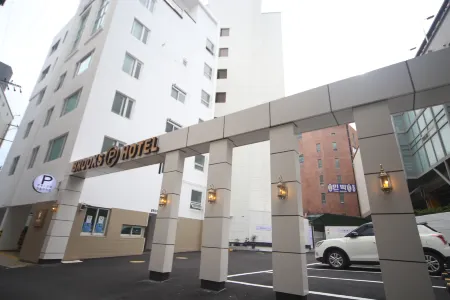 Busan Songjeong Brooks Hotel