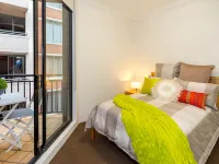 Thriving city location, dining hub near CBD