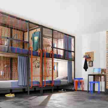 HI Poitiers - La Caserne Rooms