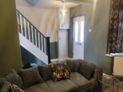 Parkdale-2 Bedroom House in Sheldon Birmingham Hotels in Marston Green