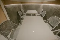 Metropolis Business Hotel