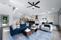 Elysian Shores w/Heated Pool & Optional Boat Rental - 4-Star