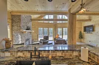 Spacious Hurley Home w/ Game Room Near Lakes - Parkering