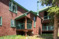 Hot Tub & Grilling Area: Keystone Townhome!