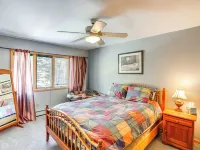 4000 sq. ft. With EXTRA LARGE BRAND NEW HOT TUB. Directly across from Ski Resort Hotels in Hunter
