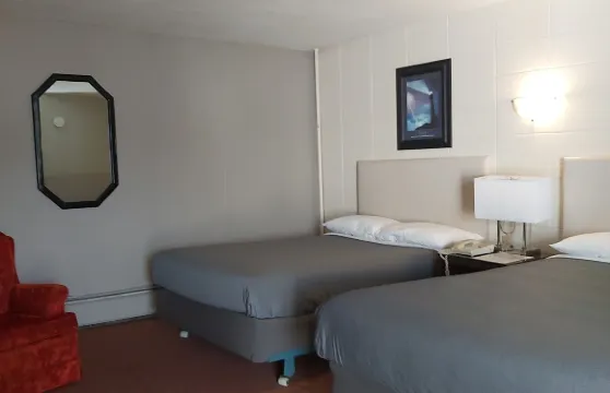 高山餐廳汽車旅館