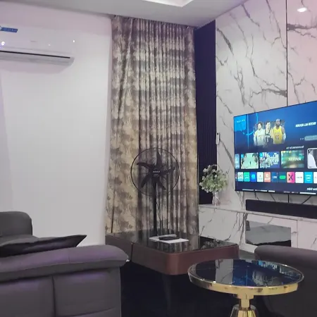 Dwellux Apartments