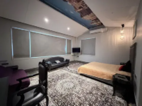 360 เซาท์, คันดาลา